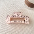 Dettaglio molletta per capelli 12,5cm rosa chiaro con linee astratte di graffiti neri - Pinza Quadrata Piccola - Rosa Chiaro