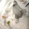 Foulard triangle élégant en dentelle blanche avec broderies florales pour femmes - Blanc