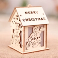Casetta natalizia in legno intagliata al laser con motivi di Babbo Natale e luce calda - Stile Babbo Natale (Luce Calda)