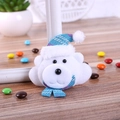 Spilla natalizia a LED con orsetto di peluche bianco e cappello di paillettes blu - Orsetto con Luce