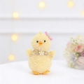 Pendaglio pulcino di Pasqua in peluche giallo con fiocco rosa e fiore al collo - Giallo