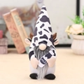 Gnomo di peluche a tema mucca con cappello maculato e piccola bottiglia di latte - Gnomo Mucca con Bottiglia di Latte