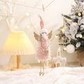 Pendaglio angelo di Natale in peluche rosa con ali dorate e piedi in legno per l'albero - Stile Angelo Rosa