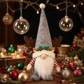 Gnomo navideño gris con astas de reno y barba blanca para decoración de mesa - Adorno de Gnomo del Bosque / Sombrero Gris Astas (D-BJ38)