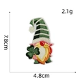 Patch ricamata leprechaun di San Patrizio con quadrifoglio e misure dettagliate - Toppa Gnomo