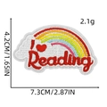 Vista macro della toppa ricamata arcobaleno I Love Reading con misure precise - Amo leggere Arcobaleno (Stile 2)
