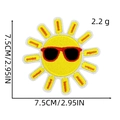 Gedetailleerde borduurstructuur van een gele zonne-patch met bril en maatindicaties - Zon met Zonnebril Stijl (Hawaii Patch 3#)