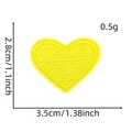 Detail view of yellow embroidered heart patch with dimensions 3.5x2.8cm and 0.5g weight - Yellow Heart (卡通爱心布贴18#)