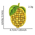 Dettaglio della toppa ricamata limone con bordi dorati e motivo a griglia, 7x4,7 cm - Stile Limone (Scacchiera Glitter 11#)