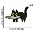 Detail van de geborduurde zwarte kat patch met mes, inclusief maatvoering en afmetingen info - Zwarte Kat Patch 3#