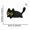 Detailweergave van de zwarte kat borduurpatch met afmetingen 6 cm bij 3,9 cm - Zwarte Kat Patch 4#