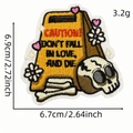 Cartoon Totenkopf Warnschild Stickerei Aufnäher mit Blumen und Herz für Kleidung - Cartoon Skelett 4# (AZ2508G8-4)