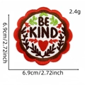 Écusson thermocollant 'BE KIND' avec cœur rouge et bord ondulé de 6,9 cm pour habits - Écusson Anglais Amical 4# (AZ2507H4-4)
