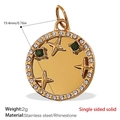 Ciondolo bussola in acciaio dorato con strass verdi e dettagli di stelle - Stella d'Oro Zirconia Multicolore (PJ490CRG)