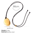 Colgante gota de agua de acero inoxidable dorado con cordón negro ajustable - Estilo Geométrico de Gota (MYL26G)