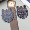 Acryl Anhänger Wolfskopf mit geometrischem Farbdruck für DIY Schmuck und Halsketten - Geometrischer Bemalter Wolfshund (23997)