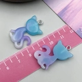Blue-purple gradient resin cat pendant with glitter and silver loop for DIY jewelry - 30x20x4mm / Blue Purple Resin Glitter Gradient Cat