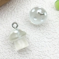 Colgante de seta de resina gris luminosa con puntos blancos y gancho de metal para DIY - Blanco
