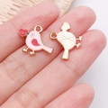 Vogel-Anhänger in Herzform aus Emaille und Goldlegierung für DIY-Schmuck zum Valentinstag - Rosa Emaille Herz Vogel / 14.5x18x1mm (25165)