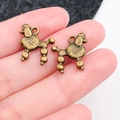 Paire de pendentifs caniche en bronze antique pour bijoux DIY, sur le bout des doigts - Style de Chien Ébouriffé en Bronze Antique (20574)