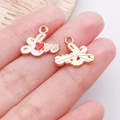 DIY Love Anhänger aus Goldlegierung mit weißem Emaille und rotem Herz für Schmuck - Weiße Emaille Love Herz Buchstabe / 14x16x1mm (25187)