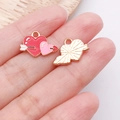 DIY Emaille Herzanhänger mit Liebespfeil Design in Rosa Rot für Schmuckbasteln - Rote Emaille Doppelherz Pfeil / 12x17x1mm (25199)
