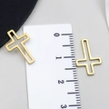 Ciondolo a croce cava dorata con placcatura sottovuoto, altezza 2,0 cm per gioielli DIY - Oro
