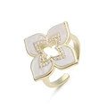 Vista de detalle del anillo ajustable dorado con pétalos de trébol en nácar y circonita - Anillo de Trébol Blanco Dorado