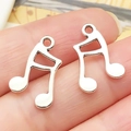 Twee zilveren muzieknoot hangers van legering voor DIY sieraden in de hand gehouden - 11x16mm Antiek Zilveren Muzieknoot