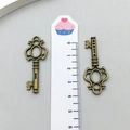 Vintage bronze key pendants with ornate floral patterns for DIY jewelry making - Key Style (52) / 1.7cmx4.3cm