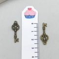 Pair of vintage bronze alloy key pendants for DIY jewelry making and necklaces - Small Key Style(1611) / 1.0cmx2.7cm