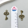 Vintage bronze alloy key charms with intricate hollow patterns for DIY jewelry making - Key Style (5854) / 1.8cmx3.3cm