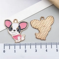 Cartoon-Bulldogge Emaille-Hundeanhänger in Weiß und Gold mit Zentimeter-Skala Messung - Rose Pink Oil Dripping Chihuahua