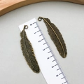 Vintage bronze alloy feather charm for DIY jewelry making, 5cm leaf pendant - Antique Bronze (2716)