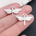 Ciondoli a forma di libellula in lega d'argento per gioielli fai-da-te sulla mano - Ciondolo Argento Lucido a Forma di Libellula (20194)