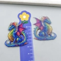 Regenbogen-Drachen-Acryl-Anhänger mit buntem beidseitigem Druck für DIY-Schmuck - Blauer Langschwanzdrache Stil