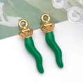 Green enamel chili pepper charms with gold plating for DIY jewelry necklaces - 珐琅大号辣椒 (T1486) / 8x30x7mm / Green