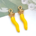 Pair of yellow enamel chili pepper charms with golden crown hooks for DIY jewelry - 珐琅大号辣椒 (T1489) / 8x30x7mm / Yellow