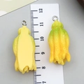 Colgante de bergamota realista en resina amarilla con aro de plata para bisutería DIY - Chayote Estereoscópico Amarillo