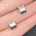 Antique silver heart charms for DIY bracelets with detailed vintage metal texture - Retro Heart Large Hole Bead (8885) / 1 Piece/Pack (8x9mm) / Antique Silver