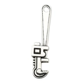 Pendentif clé à molette en alliage argent antique au style industriel et fini mat - Style de Clé Industrielle (18407)