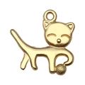 Pendentif chat doré avec pelote de laine pour création de bijoux DIY et colliers - Style Chat Jouant avec une Balle (20627)