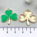Pendentif trèfle en émail vert pour création de bijoux DIY et breloques de boucles d'oreilles - Trèfle Grand Format Or KC (21833)