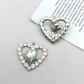 Ciondolo a cuore fai-da-te con rilievo a rosa e design floreale in smalto bianco con strass - Rosa Bianca Cuore Placcato K Bianco (18x17mm) (15962)