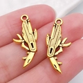 Miniature vintage gold alloy folding knife pendants for DIY jewelry and necklaces - Folding Knife 25x11mm (20394)