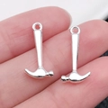Pendentif marteau en alliage argenté pour la création de bijoux DIY et porte-clés - Style Petit Marteau (20409)