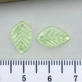Colgantes de hojas acrílicas verdes translúcidas para pendientes hechos a mano - Hoja Pequeña (22159) / 1 Pieza (13x8mm) / Verde claro