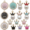 Lot de pendentifs couronnes dorées avec émail, perles et strass pour création bijoux DIY - Ensemble de 15 Pendentifs Couronne Mixtes