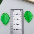 Pendentifs feuilles en acrylique vert translucide pour épingles à cheveux et bijoux DIY - Style Feuille de Thé (21956)