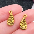 Colgantes dorados en forma de gota de agua con textura de concha para joyas - Concha Océano Oro Antiguo (20745)